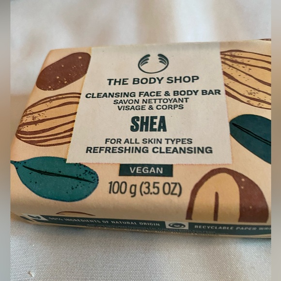 3 for 15! NWOT The Body Shop Shea face and body soap bar with mini bag. - Picture 2 of 5